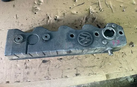 Volkswagen II LT Rocker cam cover 9.407.0.796.001.4