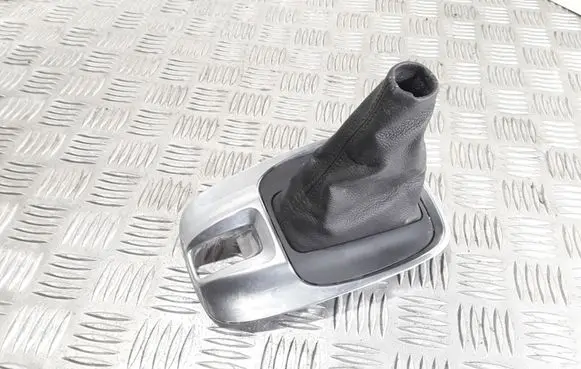 Opel Meriva B Gear shifter surround trim plastic 13360446 470980511