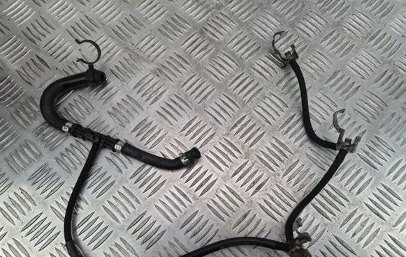 Mercedes-Benz E W211 Fuel return line/hose A6460702132
