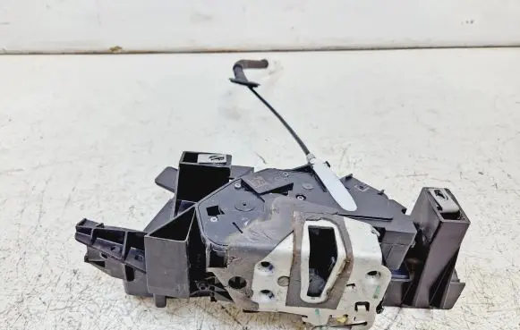 Ford Fusion II Front door lock FS7A5421813 FS7A5421813CA 1554083