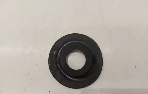 Volkswagen Golf VII Rear coil spring rubber mount 5Q0512149A