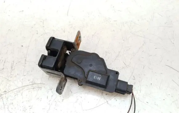 KIA Sorento Tailgate window lock/catch/latch 87130-3E000