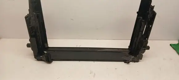 BMW 7 F01 F02 F03 F04 Radiator support slam panel bracket 7575245 17107575245