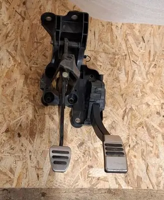 Ford Mustang VI Pedal assembly GR3C9F836AB GR3C9F856BB