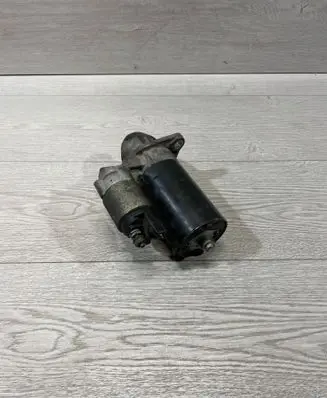 BMW 1 E81 E87 Starter motor 7550975 0001138002