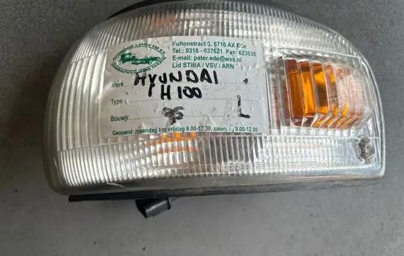 Hyundai H-100 Front indicator light 92301434