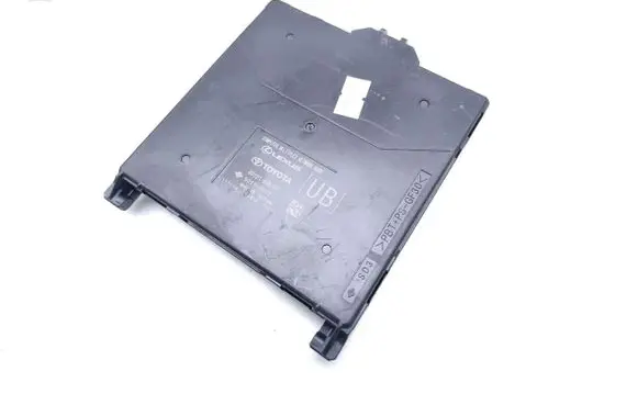 Toyota Hilux VIII Central body control module 89221F0E10 50154072