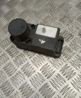 Volkswagen Golf III Central locking vacuum pump 1H0962257G