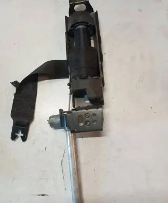 Volvo S40 Front seatbelt 8639693