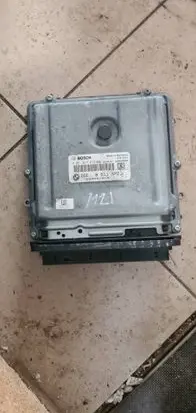 BMW 7 F01 F02 F03 F04 Engine control unit/module 8511372 13760223 1039S39063