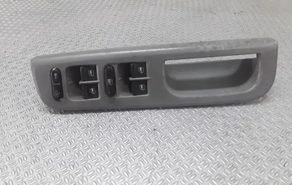 Volkswagen Jetta IV Electric window control switch 1J4959857D