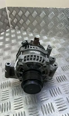 Toyota Yaris XP210 Generator/alternator 2706018010