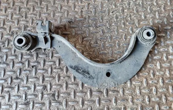 Volkswagen Golf VI Rear control arm 1K0505323P