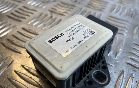 Mercedes-Benz Vito Viano W639 ESP acceleration yaw rate sensor A9065420518 0265005628 7000962