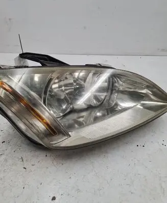 Ford C-MAX I Rear/tail lights 270606