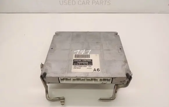 Toyota Corolla E120 E130 Engine control unit/module 8966102A60 1758006881 D171