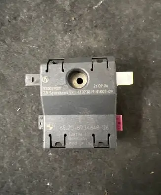 BMW 3 E90 E91 Antenna control unit 6934648 10819610