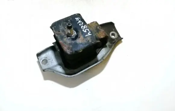 Subaru Impreza III Engine mount bracket