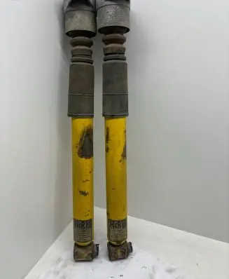 Audi A6 S6 C5 4B Rear shock absorber/damper D46101521 D46101524