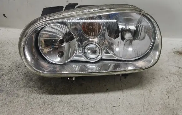 Volkswagen Golf IV Headlight/headlamp