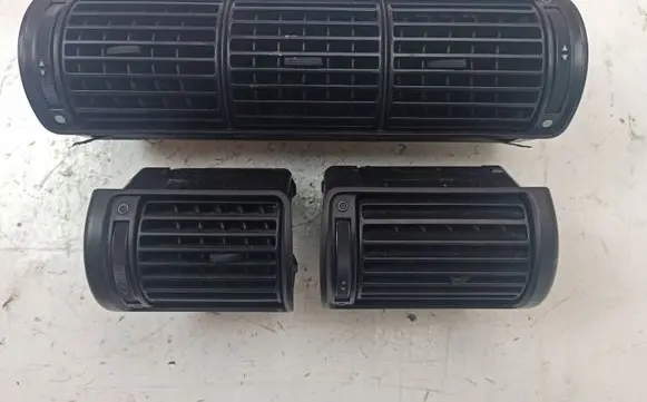 Audi A4 S4 B5 8D Rear air vent grill 8D0820951