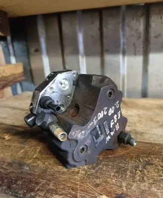 BMW 1 E81 E87 Fuel injection high pressure pump 0445010045