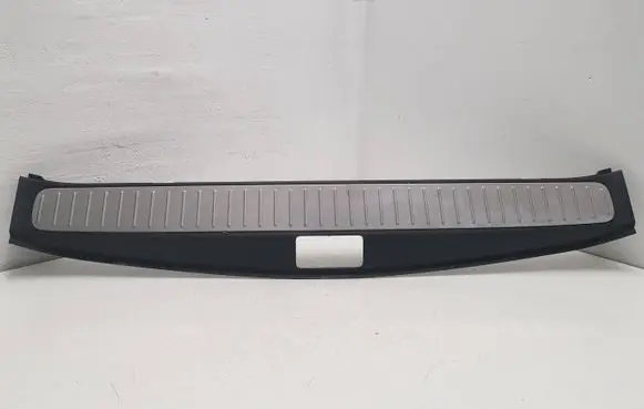Opel Zafira C Trunk/boot sill cover protection 322225228 13289563