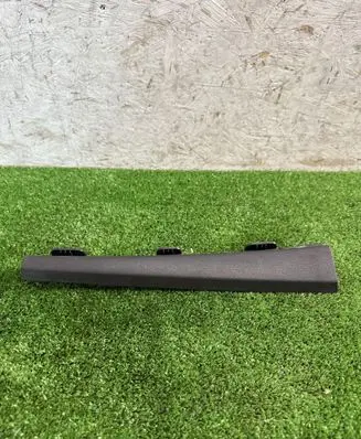 Porsche Macan (95B) (A) pillar trim 95B868239