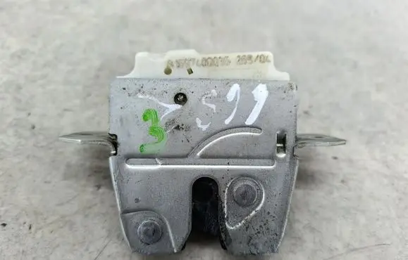 Mercedes-Benz A W169 Tailgate lock latch A1697400036