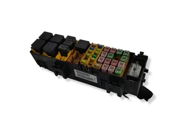 Jeep Commander Fuse module 56050631AE