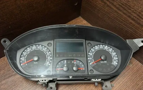 Iveco Daily 4th gen Speedometer (instrument cluster) 3802540 503001480101