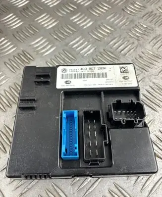 Audi Q7 4L Central body control module 4L0907289K