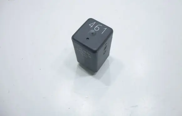 Glow plug pre-heat relay