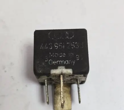 Audi A4 S4 B5 8D Other relay 443951253J