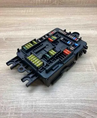 BMW 3 F30 F35 F31 Fuse module 9261112 10688710