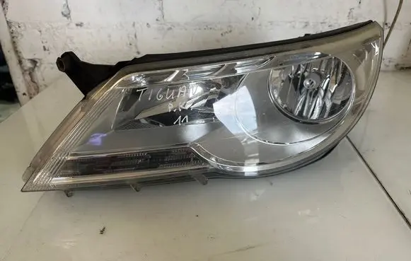 Volkswagen Tiguan Headlight/headlamp 5N2941031K 1LD24703803 23940000