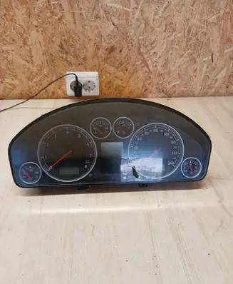 Volkswagen Sharan Speedometer (instrument cluster) 7M3920840 YM2110849EA 1407000284