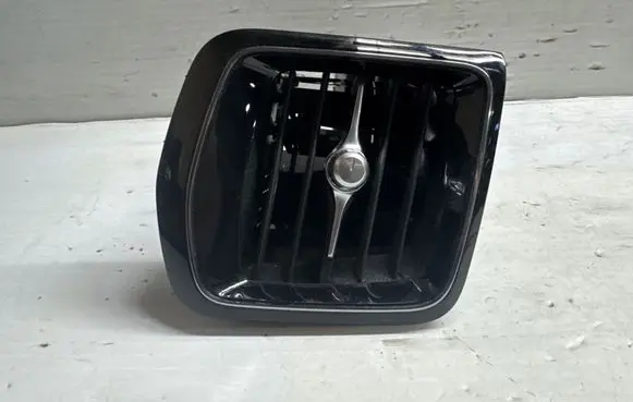 Volvo V60 Dashboard side air vent grill/cover trim 31477876