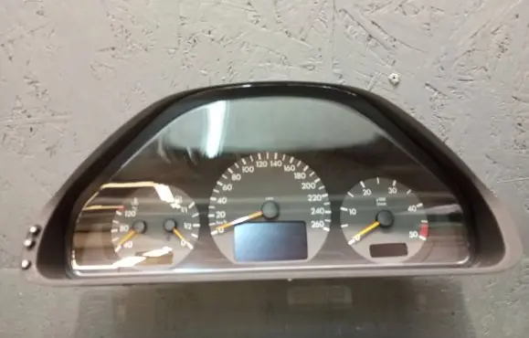 Mercedes-Benz E W210 Speedometer (instrument cluster) A2105400311 110008915009