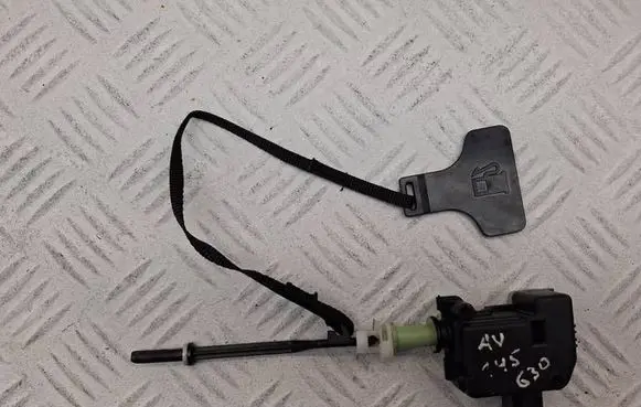 Toyota Avensis T270 Fuel tank cap lock motor 7703005030 806631