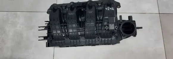 Volkswagen Golf VII Intake manifold 04E129711E