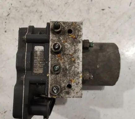 Renault Megane II ABS Pump 8200038702 0265950335