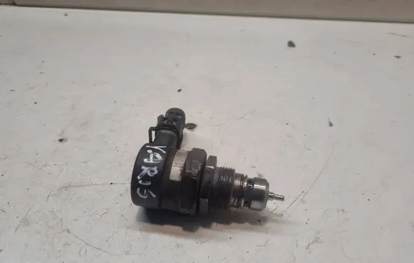 Toyota Yaris Fuel pressure regulator 232800N010 0281002626 25589941