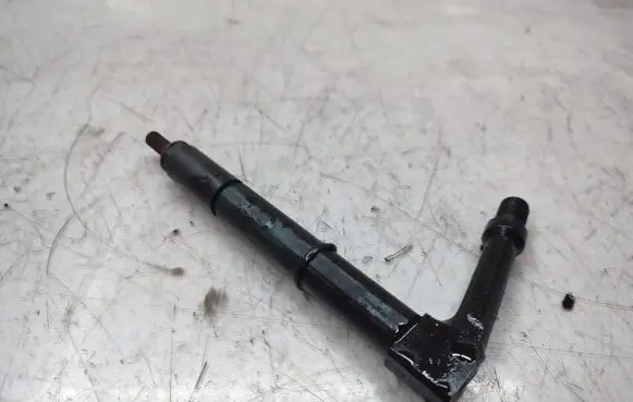 Nissan Navara D22 Fuel injector