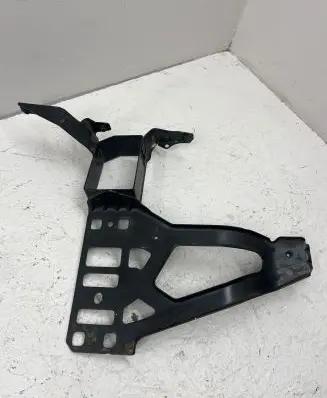 BMW 5 E60 E61 Front bumper mounting bracket 7163483 290506 11267310