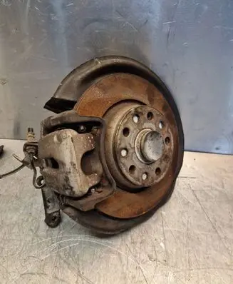 Volkswagen Jetta VI Rear wheel hub