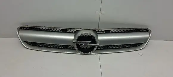 Opel Signum Front bumper upper radiator grill 