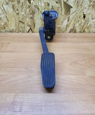 Volvo S60 Accelerator throttle pedal 30683514 6PV00853713