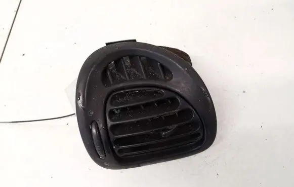 Citroen Xsara Picasso Dash center air vent grill 9631280077