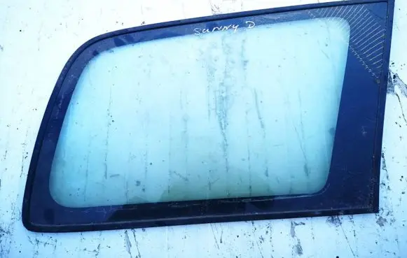 Rear side window